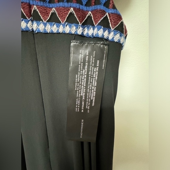 Cut-out Asymmetrical Dress - Picture 7 of 7